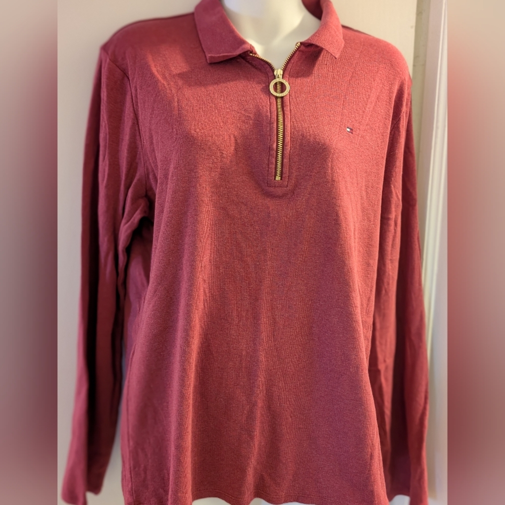 Tommy Hilfiger Women's Burgundy Knit Shirt. XL. Slim Fit.
